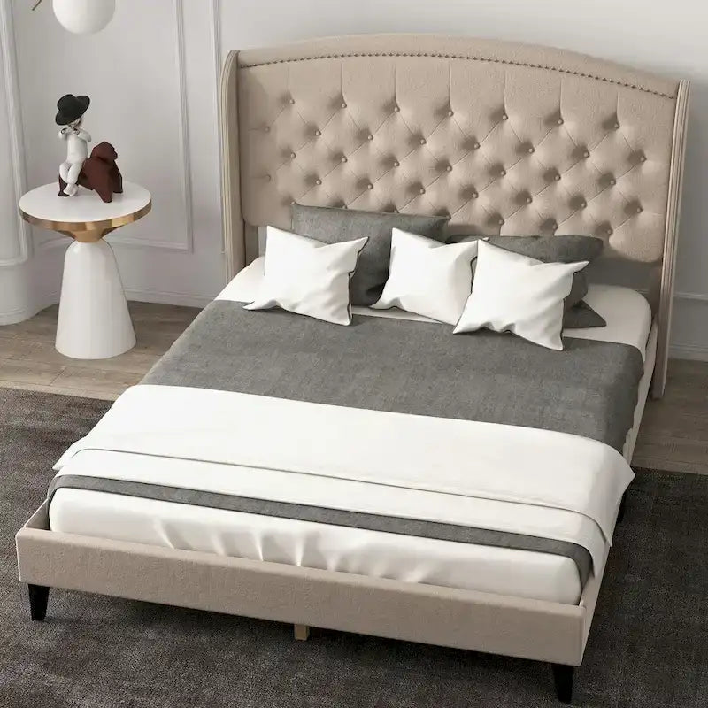 Gepolsterter Bettrahmen mit Wingback-Kopfteil, King-Size